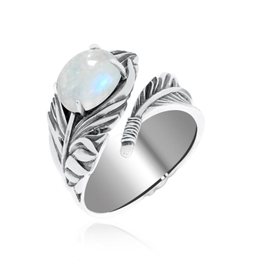 Кольцо из серебра с лунным камнем из коллекции Жар-птица
