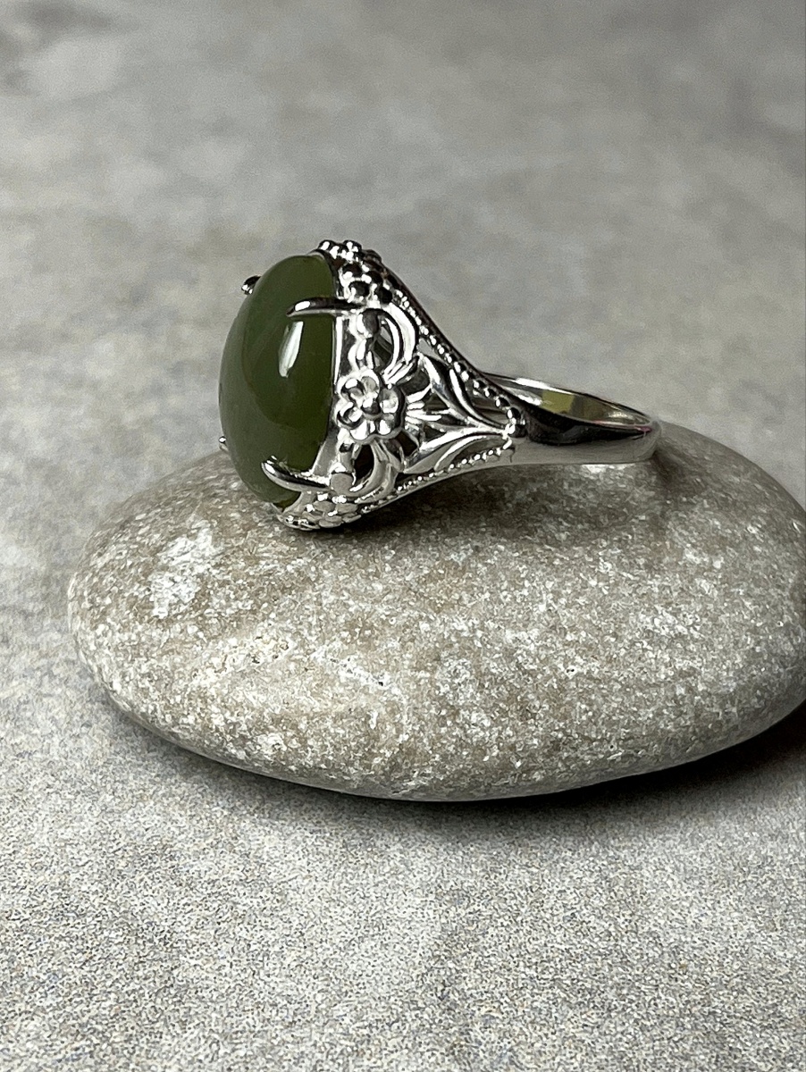 Кольцо из серебра с нефритом (Арт. 1340355716)-1.jpg