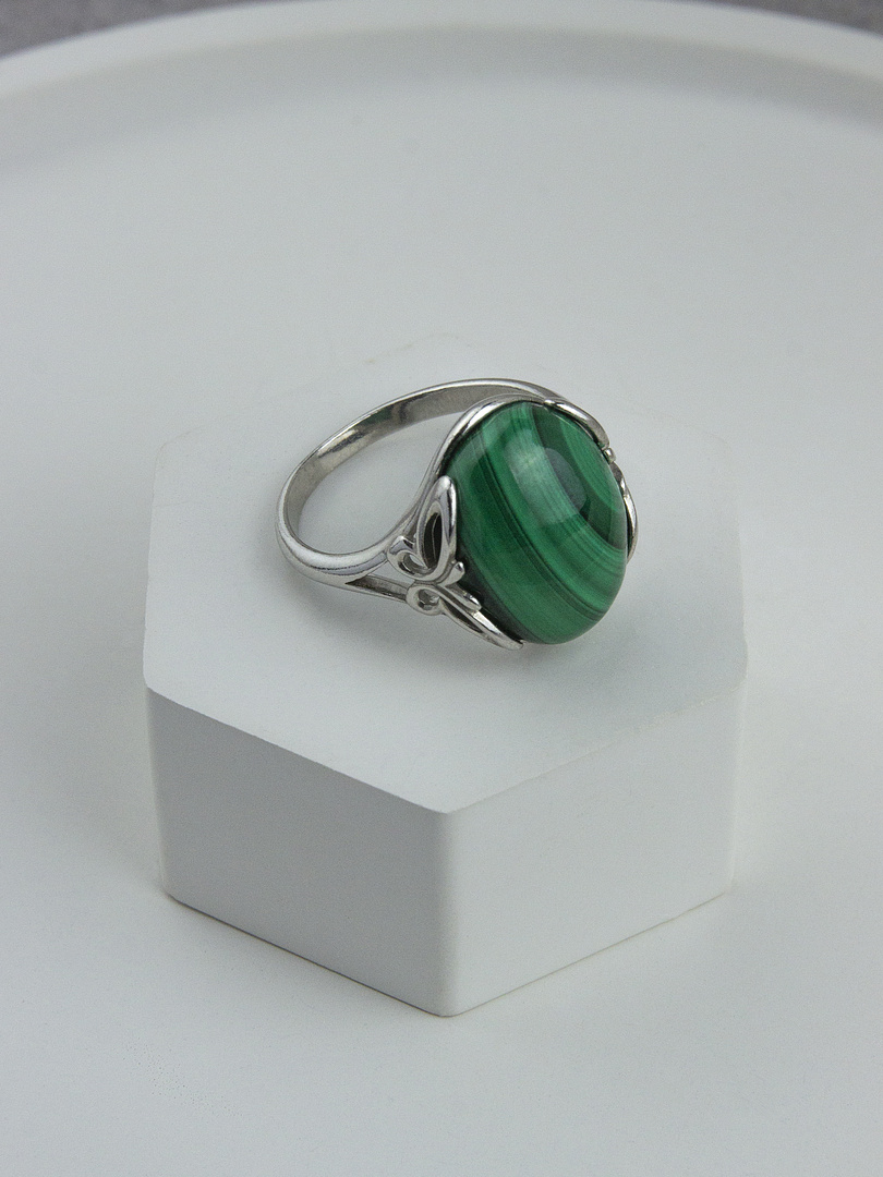 Малахит - Камень загадочной красоты, магической силы и древних легенд.jpg