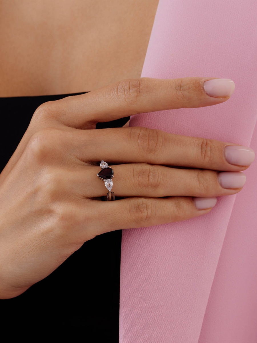 Кольцо из серебра с гранатом и фианитами (Арт. 1340154972)-1.jpg Кольцо из серебра с гранатом и фианитами (Арт. 1340154972)-1.jpg