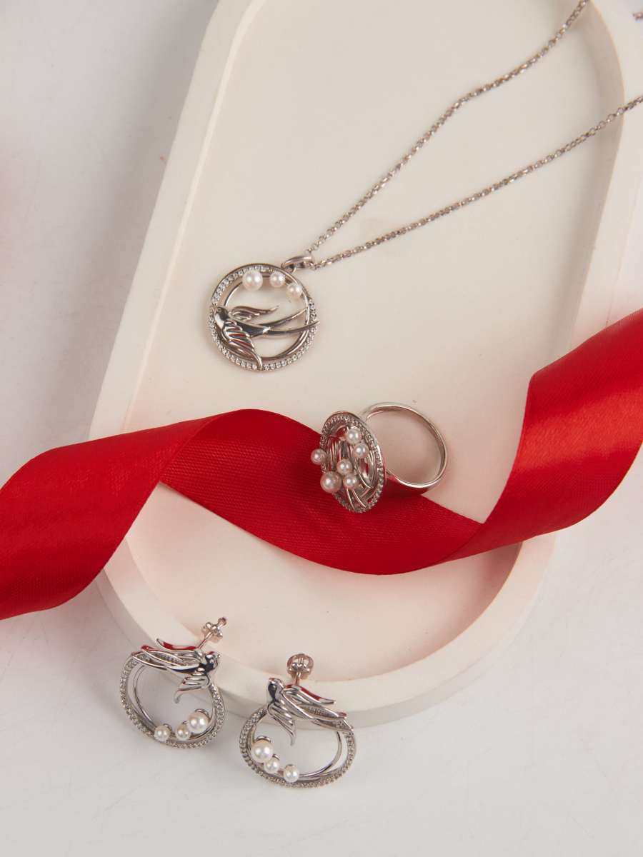 Комплект украшений из серии Ласточка.jpg Комплект украшений из серии Ласточка.jpg