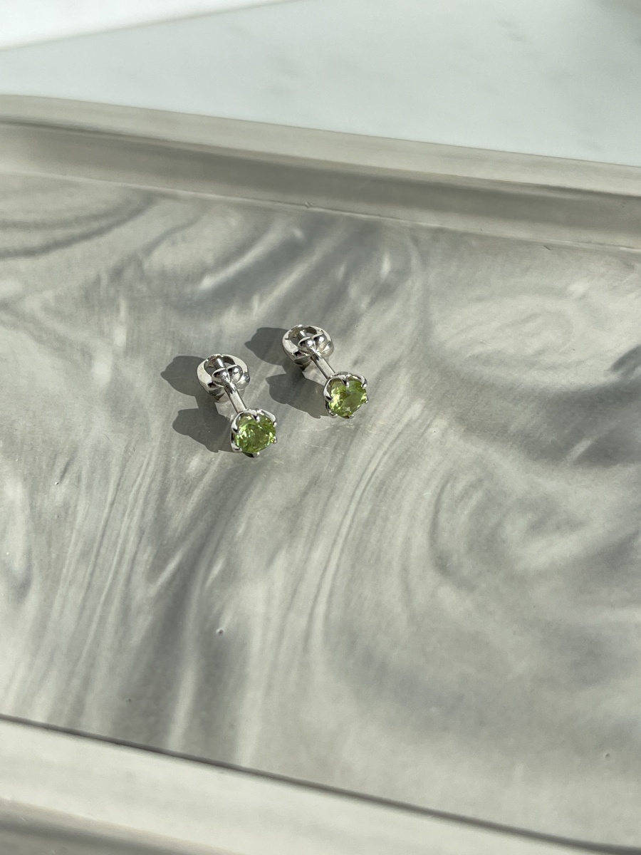 Пусеты из серебра с хризолитами (Арт. П340130340)-5.JPG