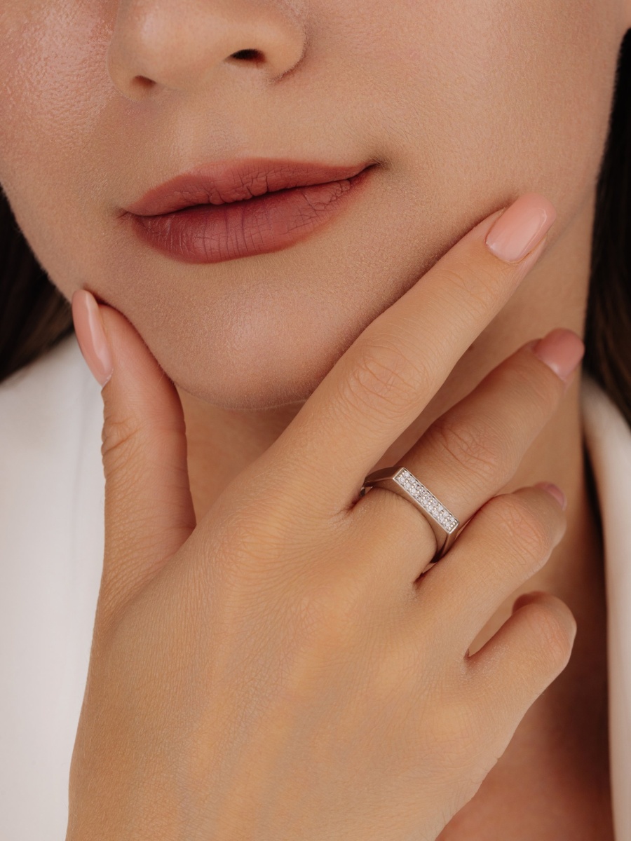 Кольцо из серебра с фианитами (Арт. 1340205961л)-1.jpg