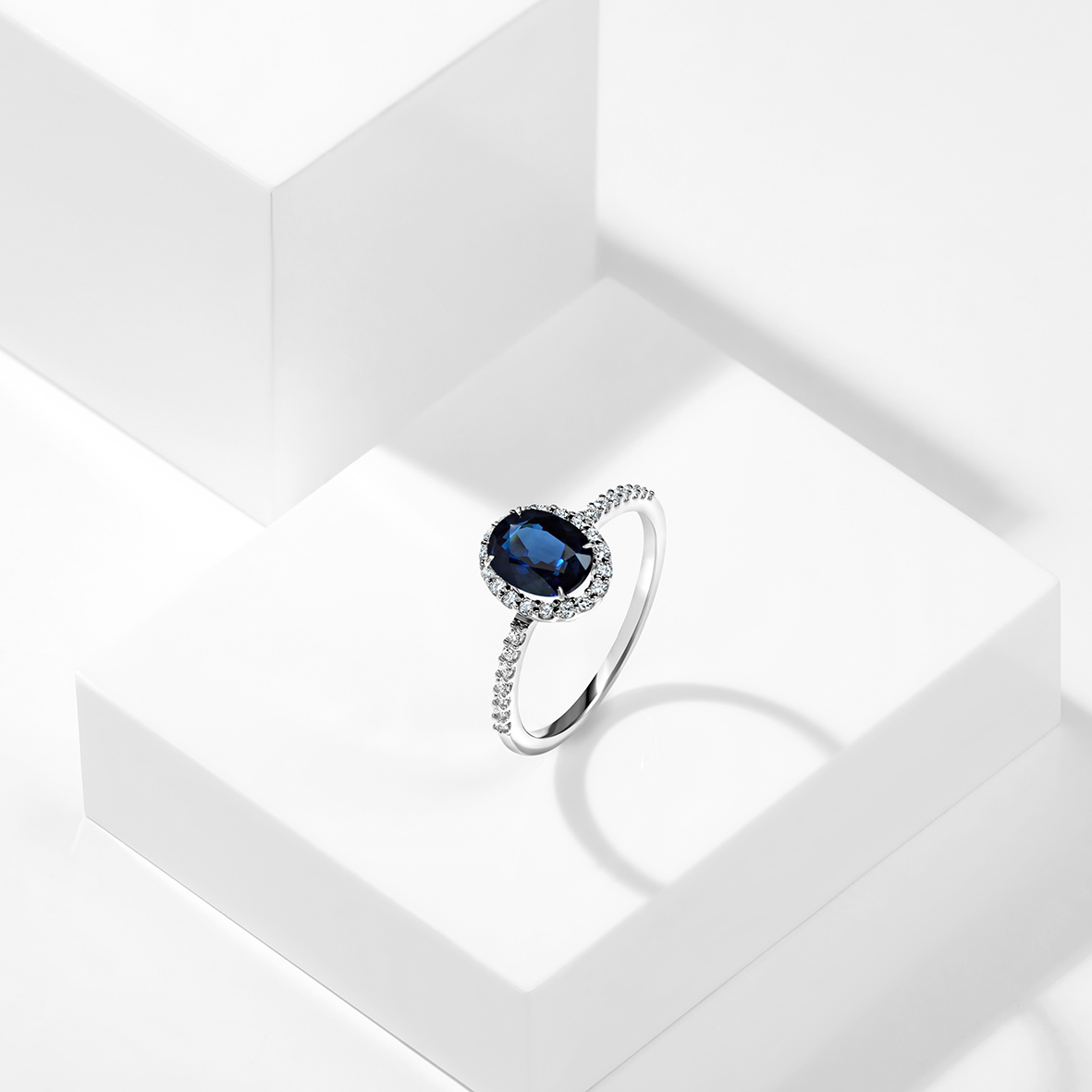 Кольцо из золота с сапфиром и бриллиантами (Арт. 1640742753)-3.jpg