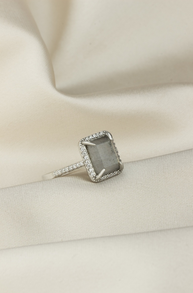 Кольцо из серебра с лабрадоритом и фианитами (Арт. 1340Л05518)-1.jpg