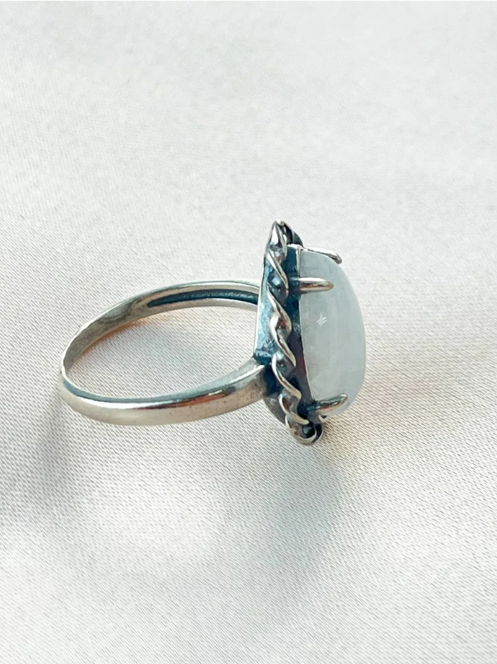 Кольцо из серебра с лунным камнем (Арт. 1310935993)-2.png