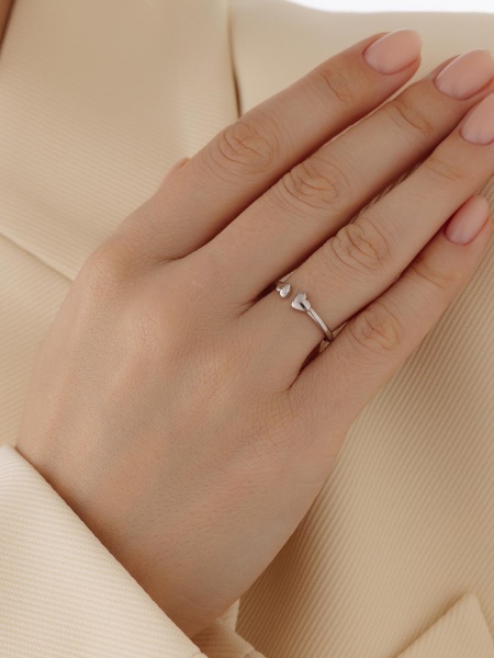 Купить кольцо из серебра без вставок в интернет-магазине KRASNOE