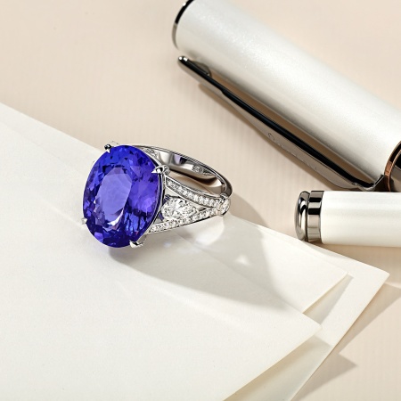 Купить кольцо из золота с танзанитом и бриллиантами в интернет-магазине KRASNOE