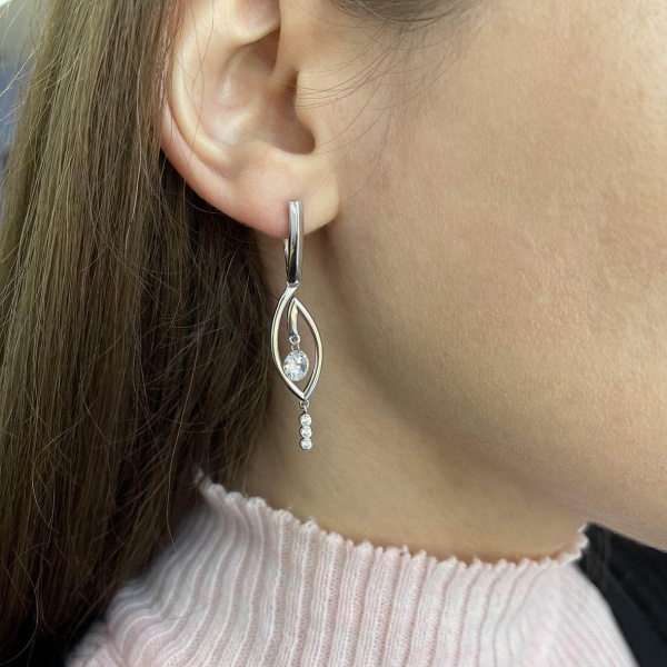 Серьги из серебра с фианитами 2340201329л от KRASNOE, металл Серебро, вставка Фианит