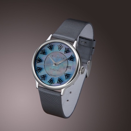 Часы из серебра без вставок