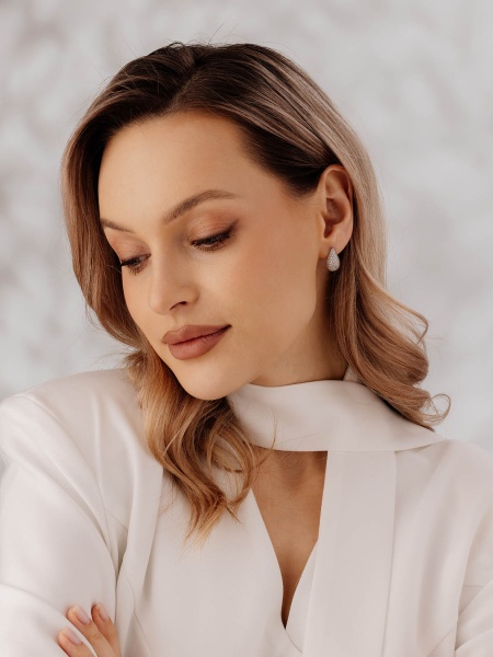 Серьги из серебра с фианитами