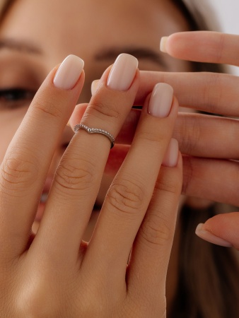 Купить кольцо из серебра без вставок в интернет-магазине KRASNOE