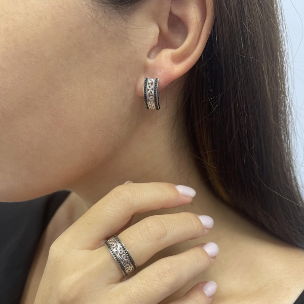 Серьги из серебра с ситаллами со скидкой