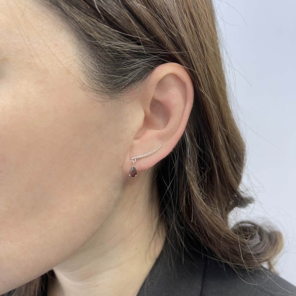 Серьги из серебра с гранатами и фианитами