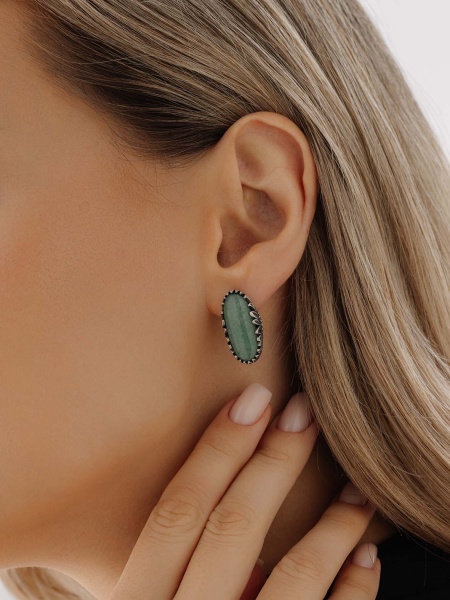 Серьги из серебра с натуральным авантюрином 2310365726-1 от KRASNOE, металл Серебро, вставка Авантюрин Натур.