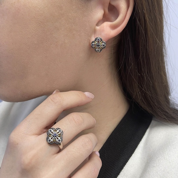 Кольцо из серебра с сапфирами со скидкой