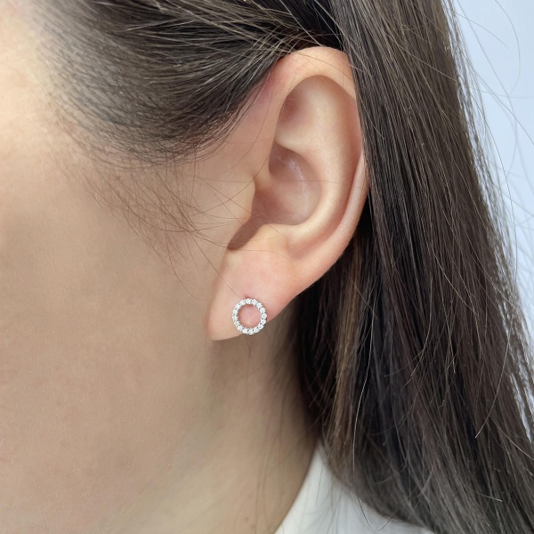 Пусеты из серебра с фианитами со скидкой