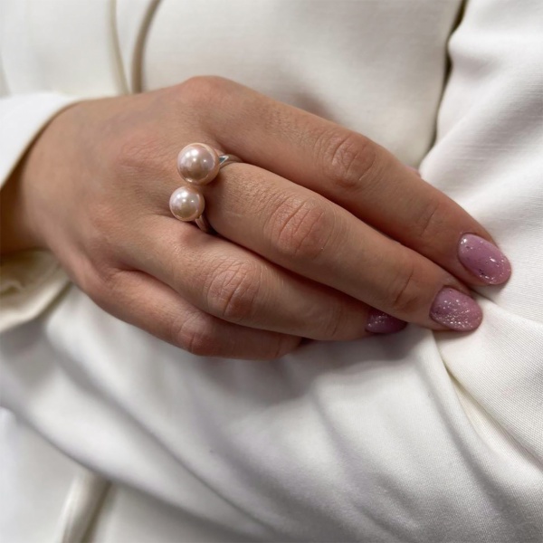 Купить кольцо из серебра с жемчугом в интернет-магазине KRASNOE