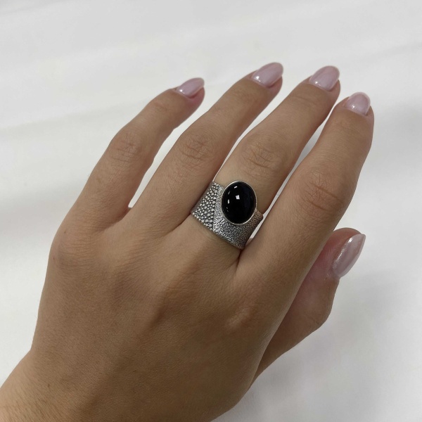 Купить кольцо из серебра с агатом в интернет-магазине KRASNOE