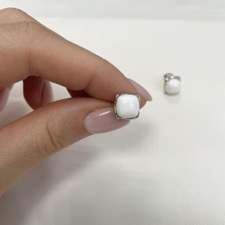 Пусеты из серебра с агатами