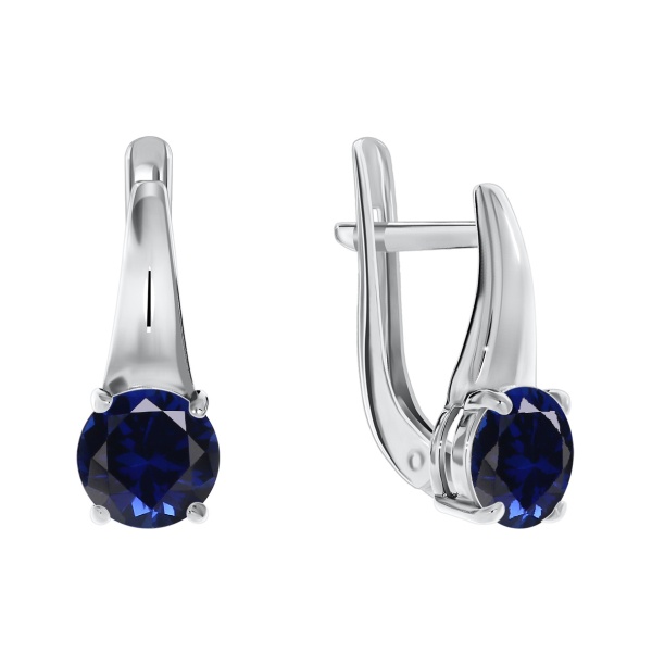 Серьги из серебра с корундом со скидкой