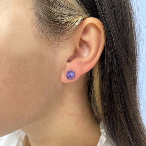 Пусеты из серебра с чароитами