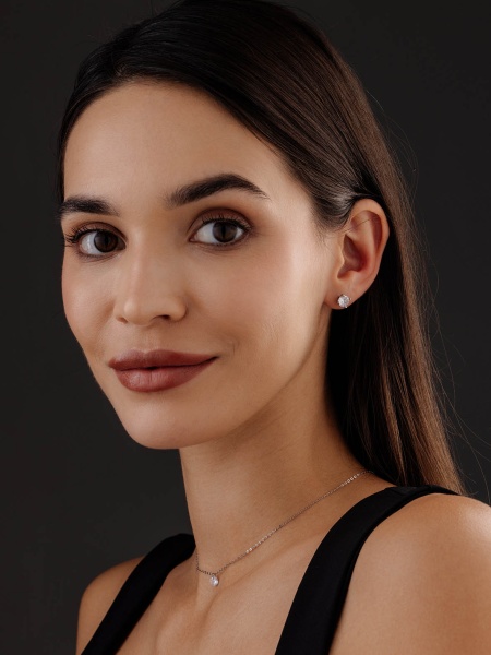 Серьги из серебра с фианитами в ювелирном интернет-магазине