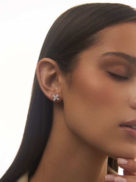 Серьги из серебра с фианитом в ювелирном интернет-магазине