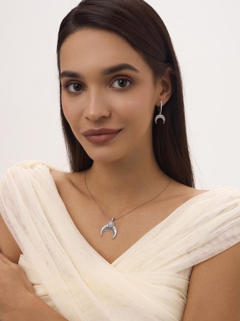 Серьги из серебра с фианитом