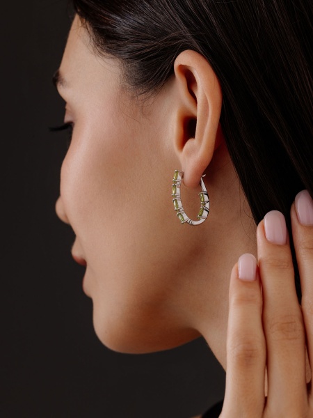 Серьги из серебра с хризолитами