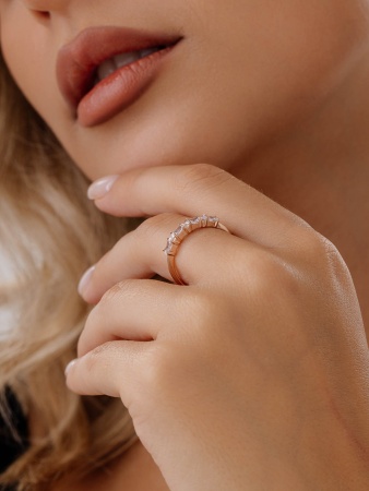 Купить кольцо из серебра с фианитами в интернет-магазине KRASNOE