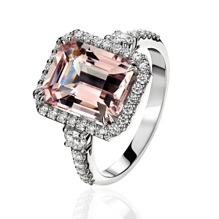 Кольцо из золота с морганитом и бриллиантами