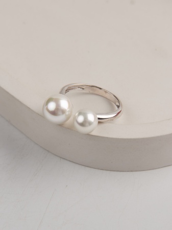 Купить кольцо из серебра с жемчугом в интернет-магазине KRASNOE