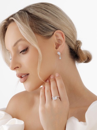 Серьги из серебра с фианитом