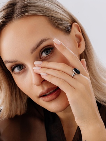 Купить кольцо из серебра с агатом в интернет-магазине KRASNOE