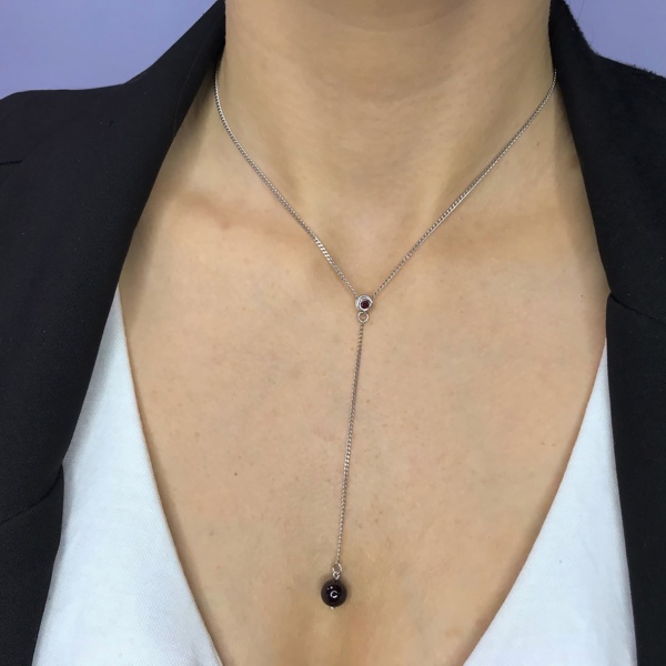 Колье из серебра с фианитом и гранатом 8340823231-40