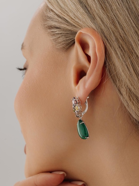 Серьги из серебра с малахитами и фианитами со скидкой