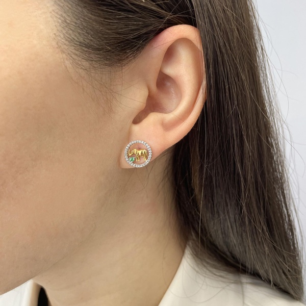 Пусеты из серебра с изумрудами и фианитами со скидкой