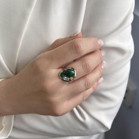 Купить кольцо из серебра с агатом, малахитом и фианитами в интернет-магазине KRASNOE