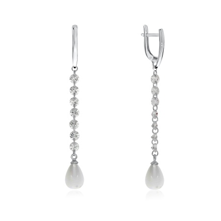 Серьги из серебра с жемчугами и фианитами со скидкой