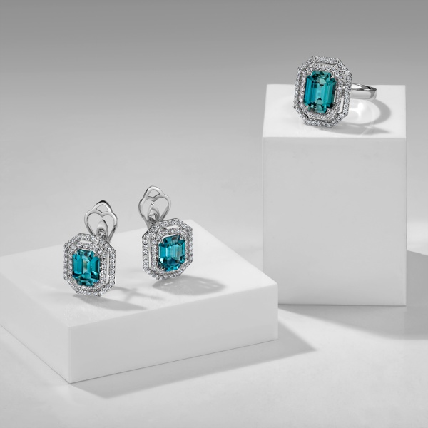 Серьги из золота с цирконом и бриллиантами