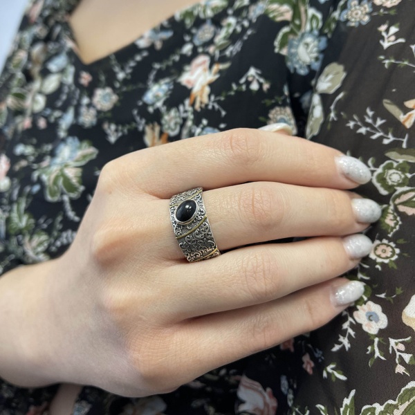 Купить кольцо из серебра с обсидианом в интернет-магазине KRASNOE