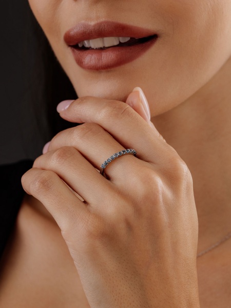 Кольцо из серебра с топазом со скидкой