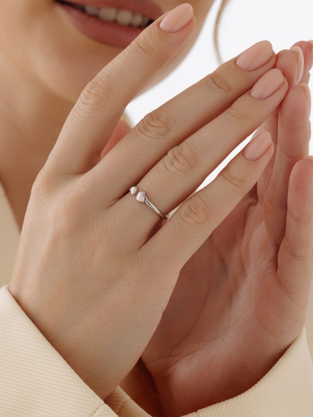 Купить кольцо из серебра без вставок в интернет-магазине KRASNOE