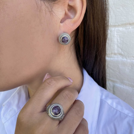 Серьги из серебра с чароитами