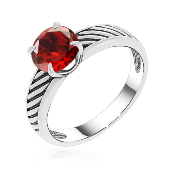 Кольцо из серебра с гранатом со скидкой