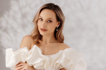 Пусеты из серебра с имитацией жемчуга