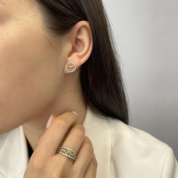 Пусеты из серебра с изумрудами и фианитами со скидкой