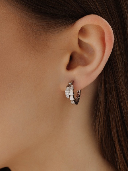 Серьги из серебра с фианитами в ювелирном интернет-магазине