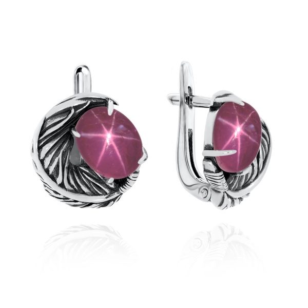 Серьги из серебра с рубинами звездчатыми